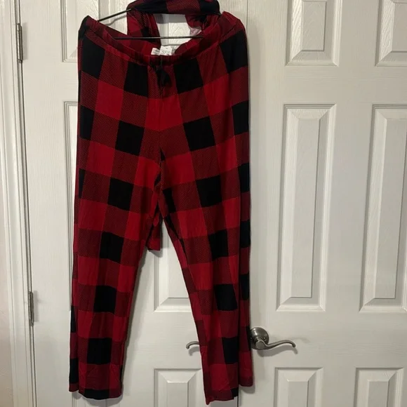 Maurices Red and Black Buffalo Plaid Pajama Set Size XXL NWT - Picture 7 of 13